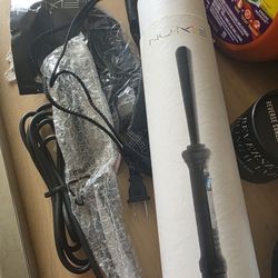 Nu Me Professional Curling Wand. Pick up in Garland 75042 by appointment