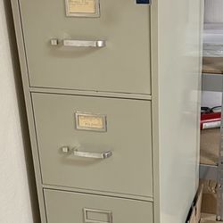 FILING CABINET 