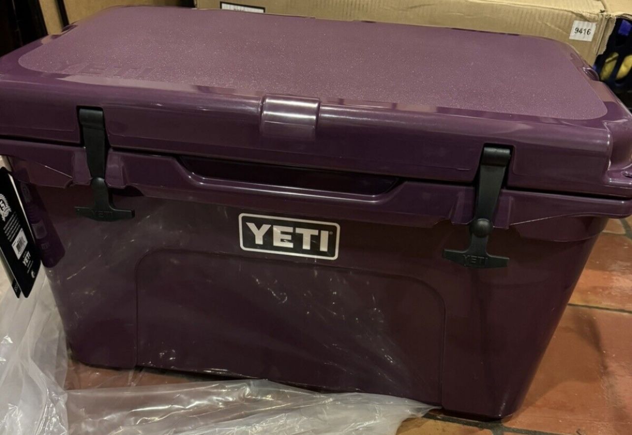 Yeti Tundra 45 Cooler