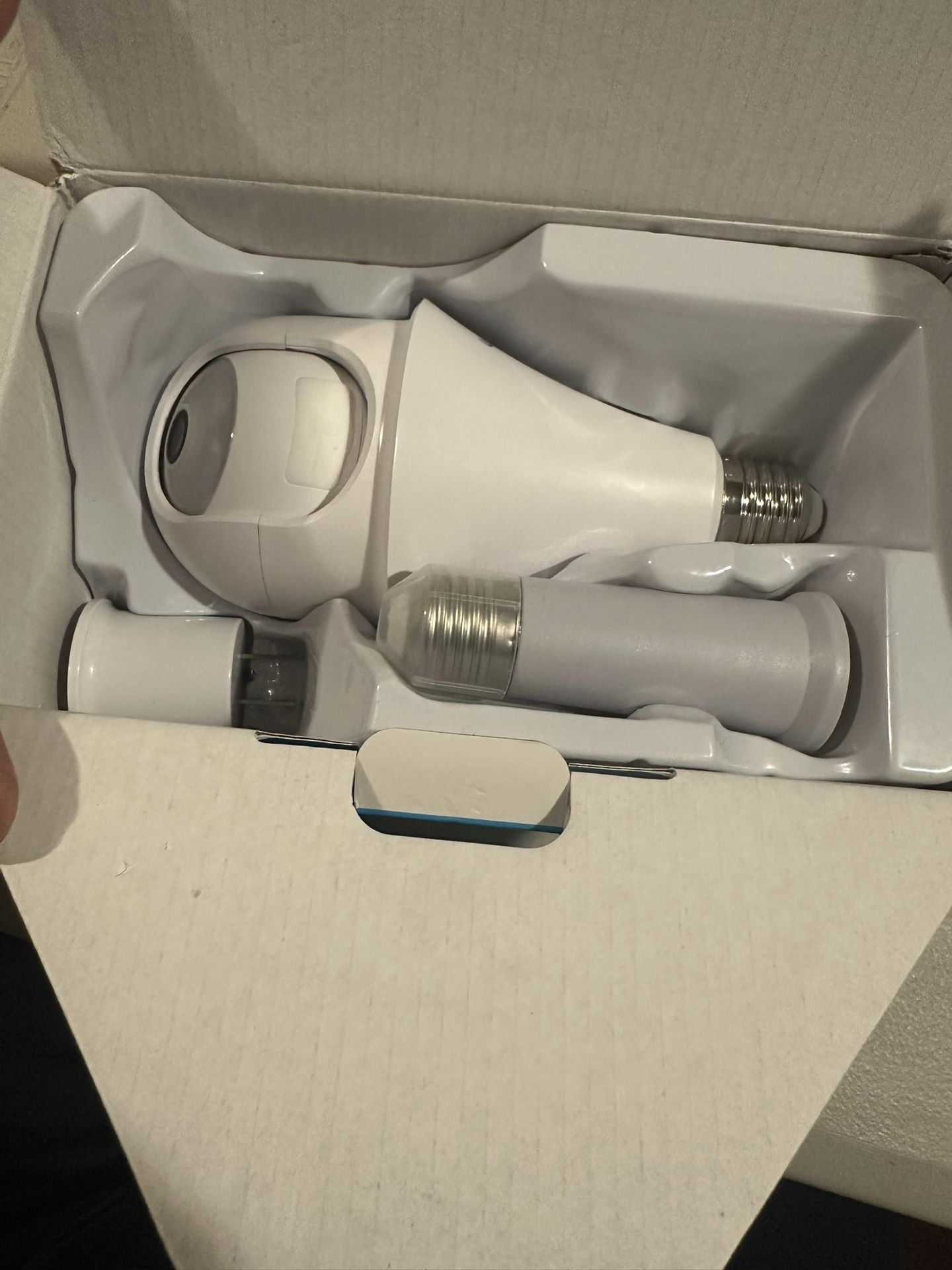 Litokam 4MP Light Bulb Security Camera
