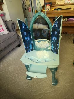 Frozen vanity mirror for kids