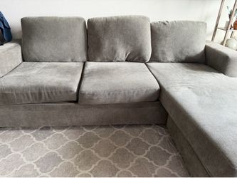 Sectional couch (reversible)