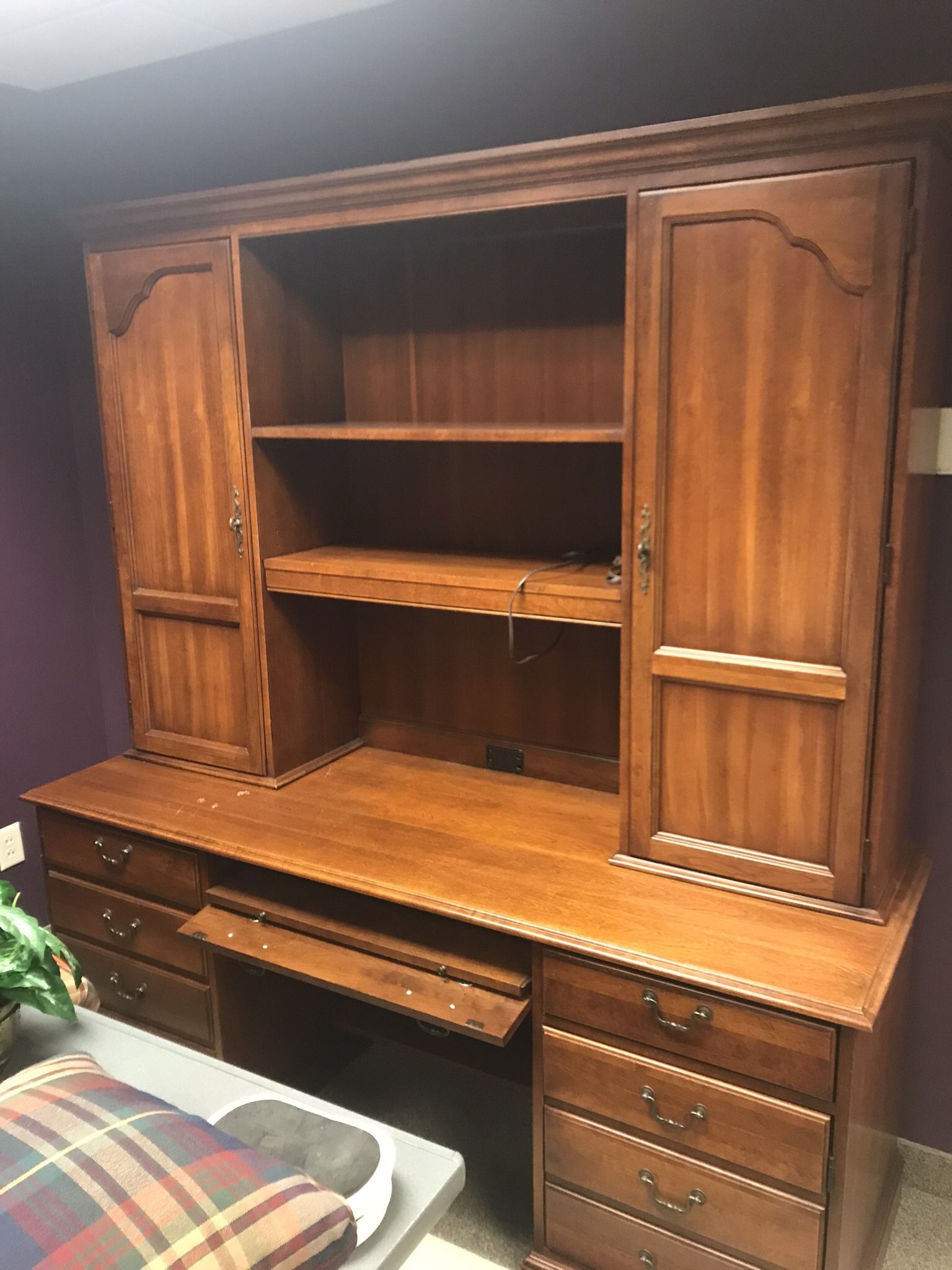 Credenza Desk W/built-in light And Drawers