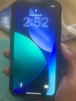 iPhone 11 perfect condition with case