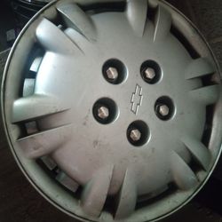 5 Chevy Hubcaps