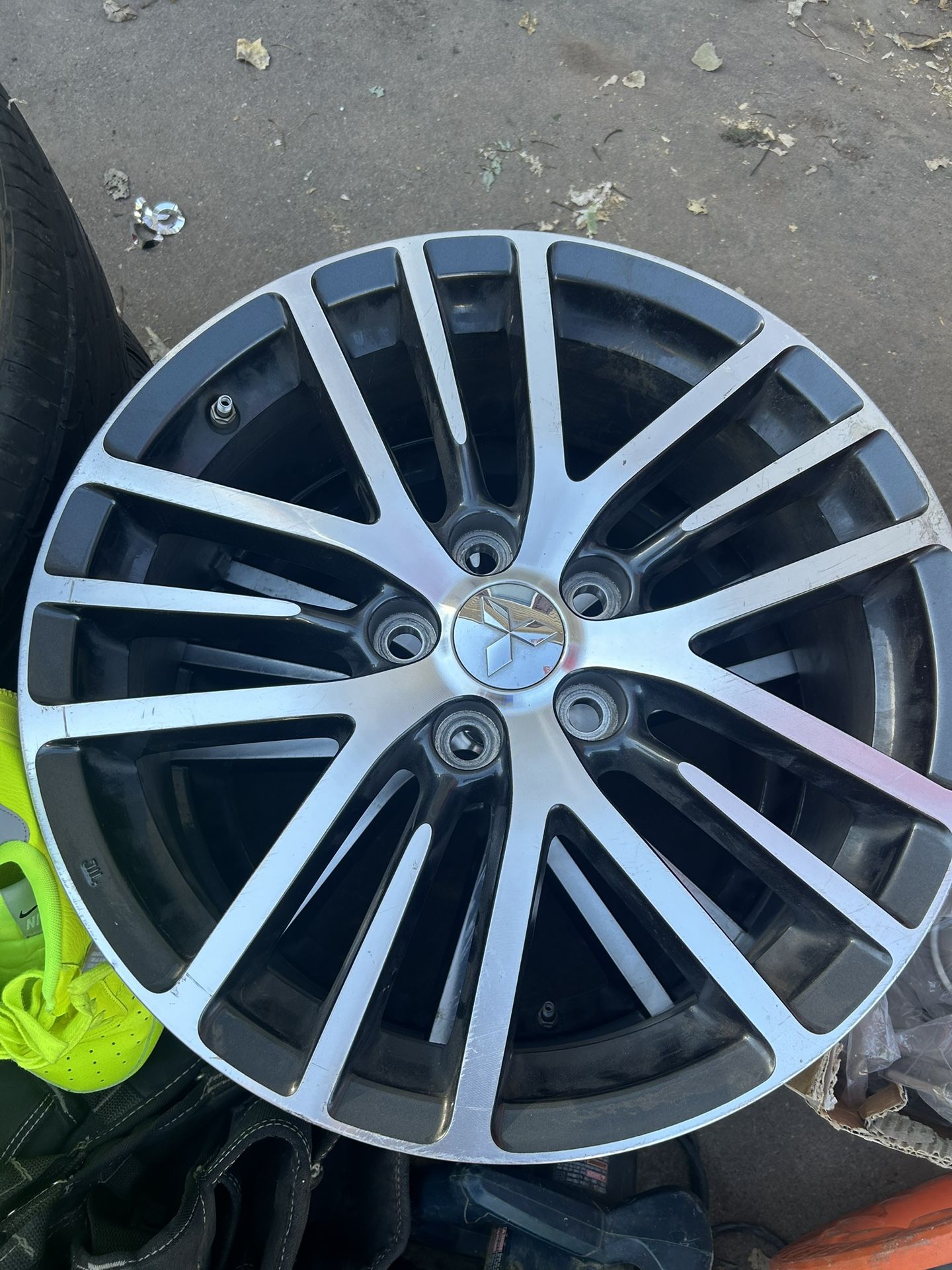 Mitsubishi Rims 