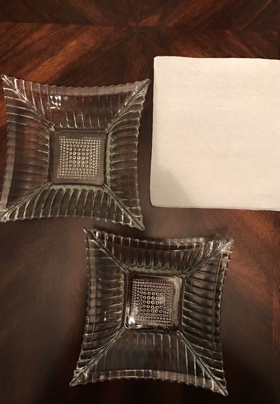 Set of 2 glass candy dish