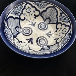 Chinese Blue and White Twisted Lotus Motif Porcelain Bowl