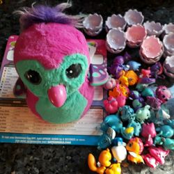 Hatchimals kids toys Penguala and lots of minis