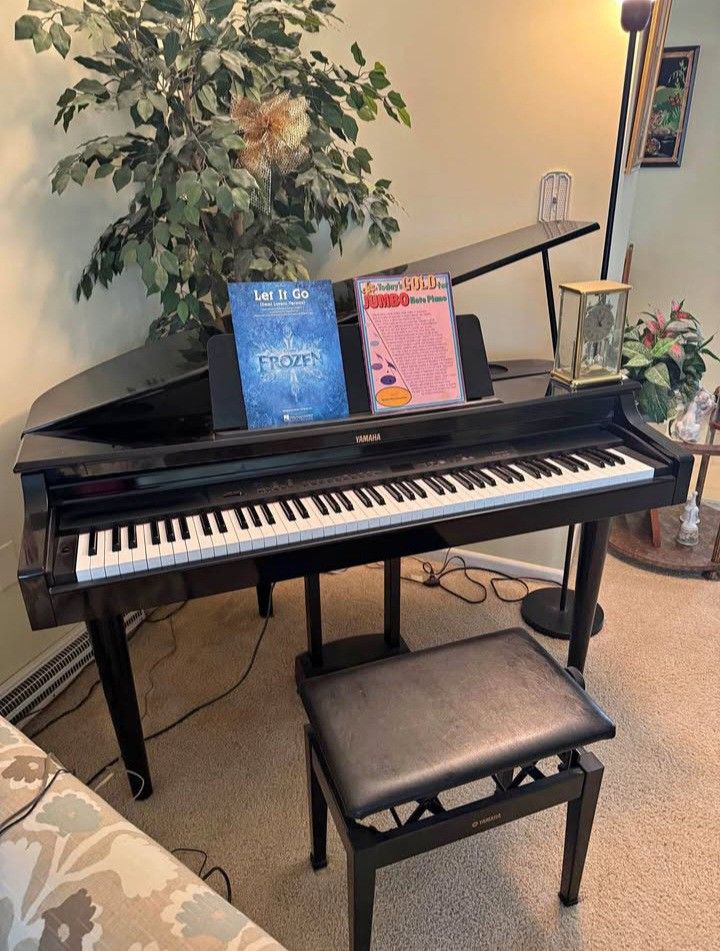 Yamaha-Clavinova-CLP555-Electric-Piano