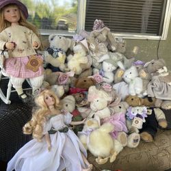 BOYDS collection Of 24 Bears And Two Dolls 