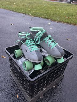 Women’s Roller Skates