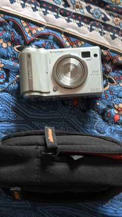 Digital camera Finepix E510
