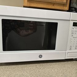 2022 GE Microwave