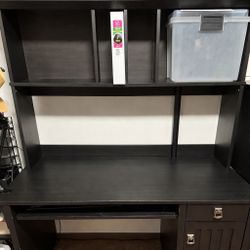 Office Desk Needs To Be Sold Before 2/6