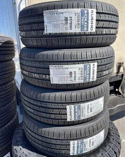 215/55R17 Set Of 4 Kumho Solus Ta31 New Tires