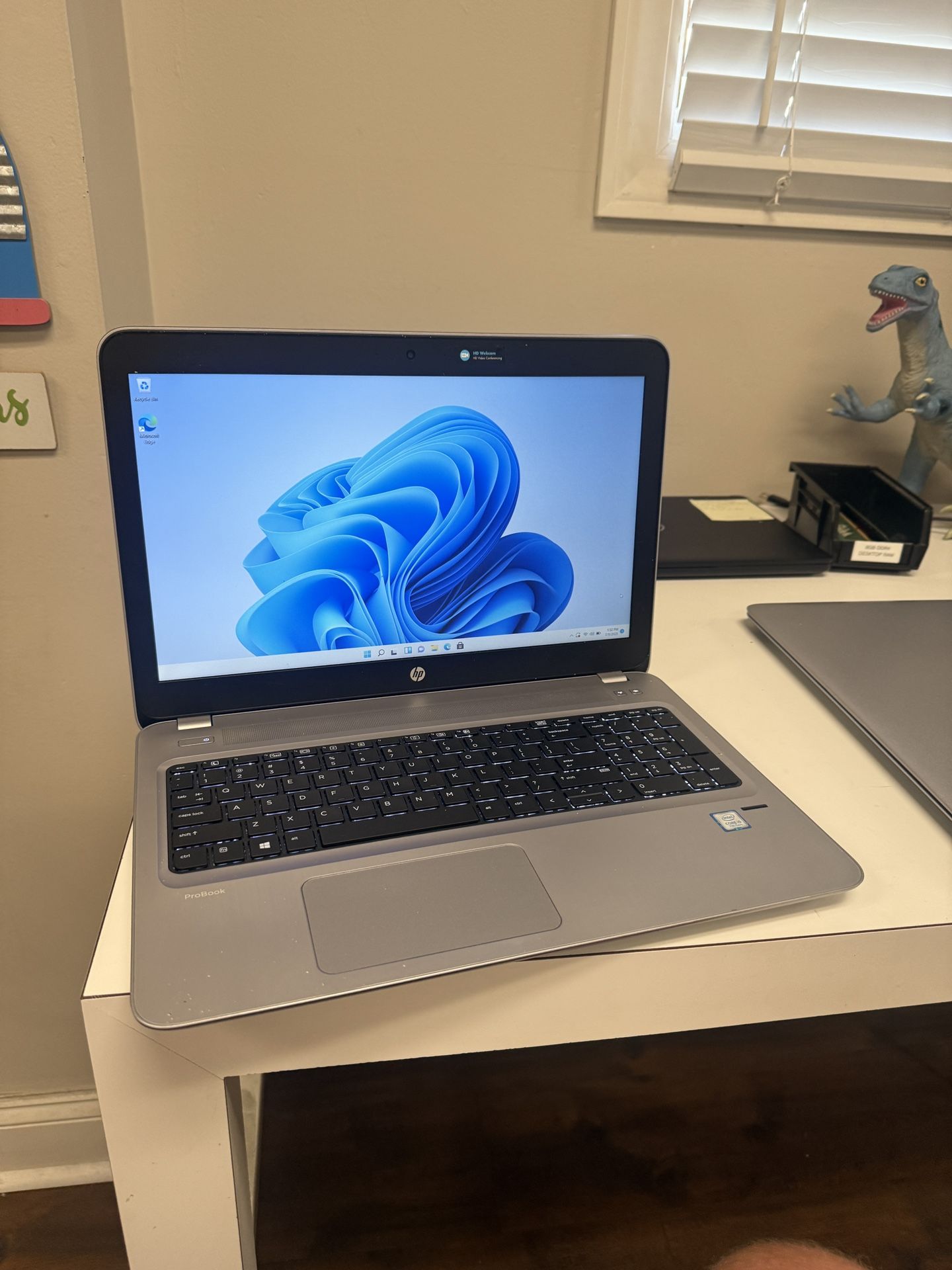 HP 15” Probook 450 G4 Laptop 2.5ghz Core i5-7200U 8gb RAM 256gb SSD Windows 10 Pro