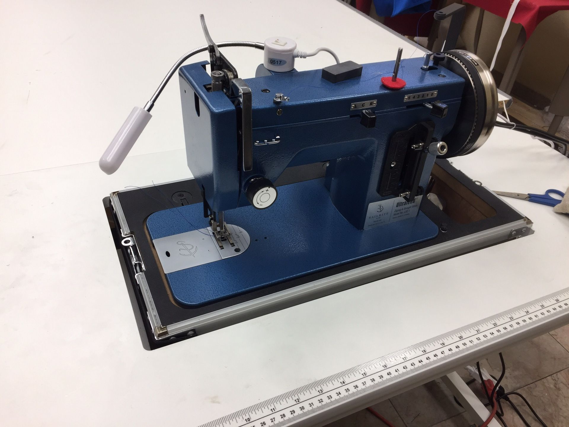 Commercial sewing machine