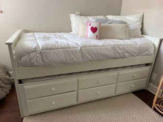 Twin Trundle Bed with mattresses & storage!