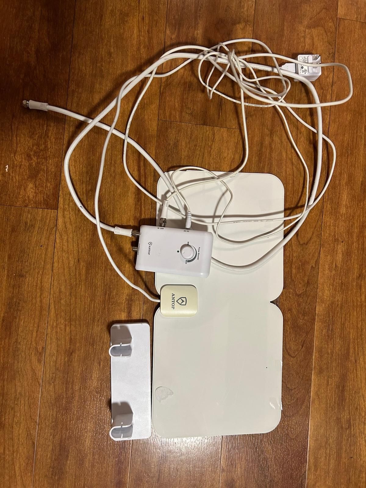 Tv Antenna. Like New