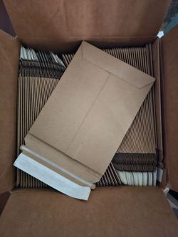 KRAFT — 80 PIECES
80 ULINE Kraft Self-Seal Stayflats 6" × 8" — Perfect for Small Businesses — $40