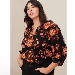 Torrid floral blouse chain detail women’s Size 2X