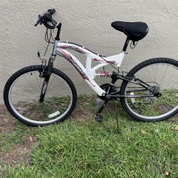 bicycle 21 speed excellent condition, great tires