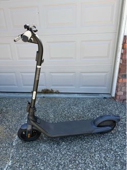 Electric scooter