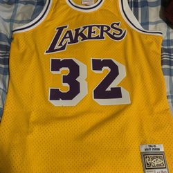 Magic Johnson Jersey 