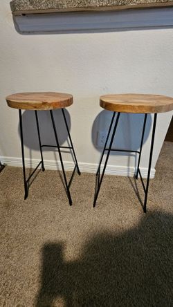 29in bar stools $40