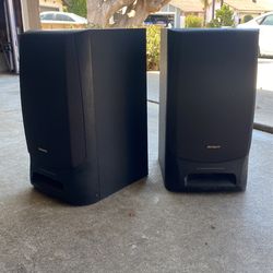 2 Speakers W/ no Wires $8