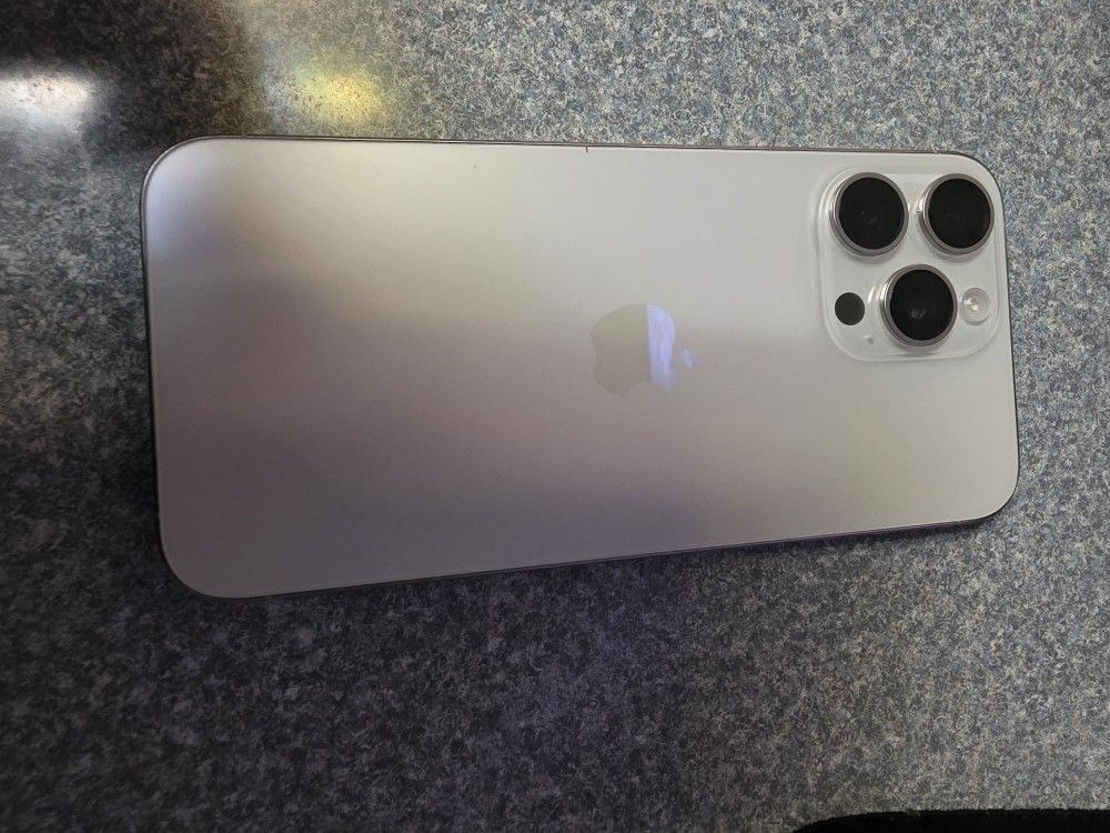 Iphone 15 PRO Max Titanium Silver