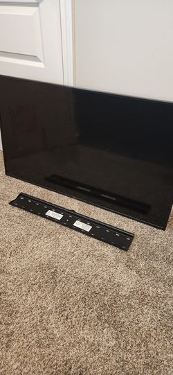 43-Inch HD TV - with Wall Mount