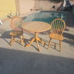 Dining Table & Chairs