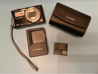 Panasonic LUMIX 16.1MP Camera w/ Leica Lens (Full Kit)