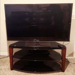 Samsung TV and Stand/Console