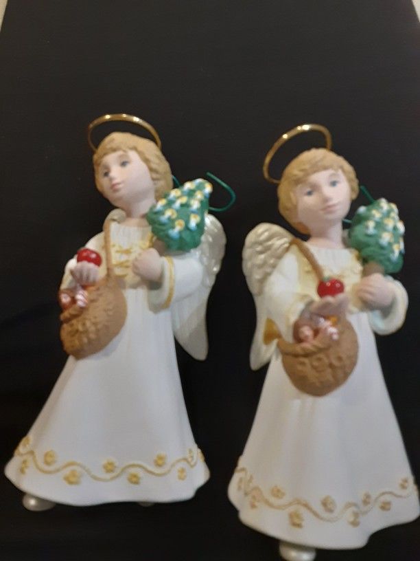 Lot of 2 Hallmark Angels Keepsake Ornament Christmas Visitors #2 ladene. 1996