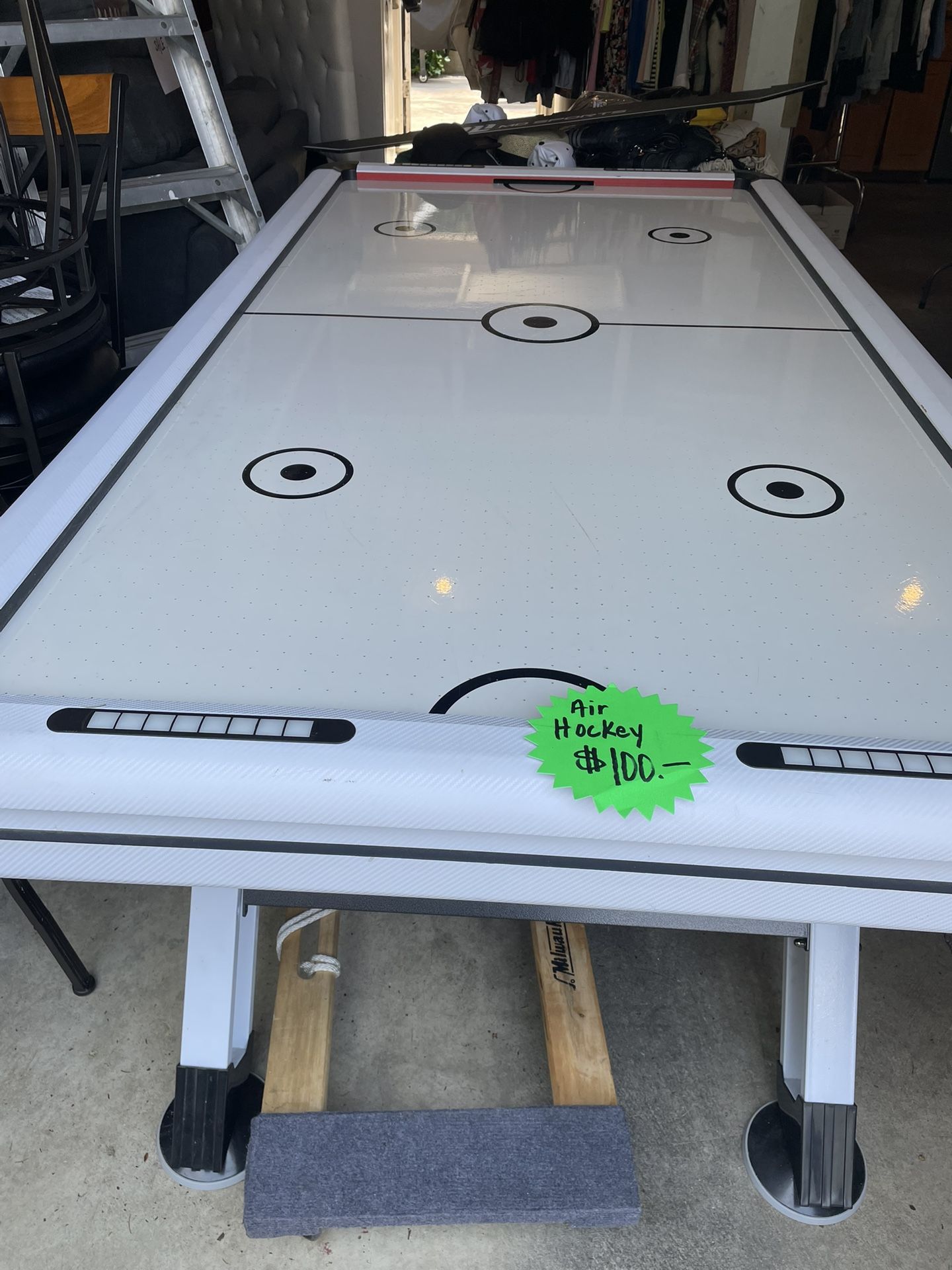Air Hockey Table
