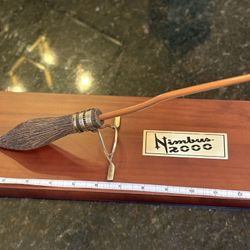 Harry Potter Nimbus 2000 Plaque