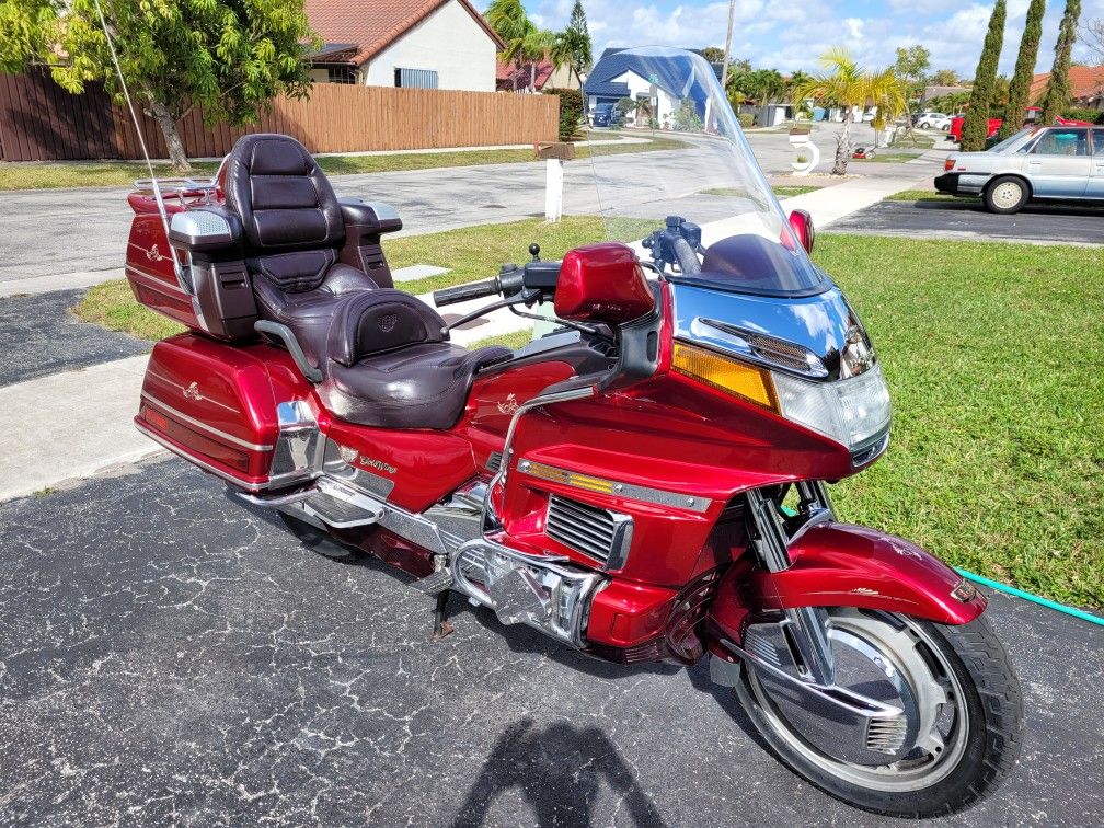 1995 Honda Goldwing GL1500 for Sale in Miami, FL OfferUp