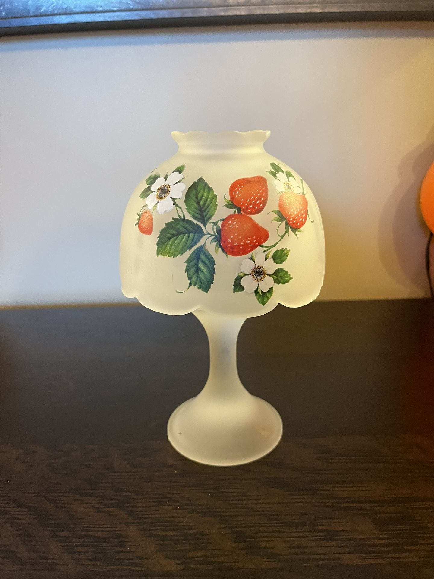 Vintage Westmoreland Strawberry Frosted Glass Fairy Lamp Candle Holder