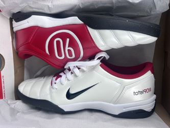 Nike Total 90 / Size 10.5