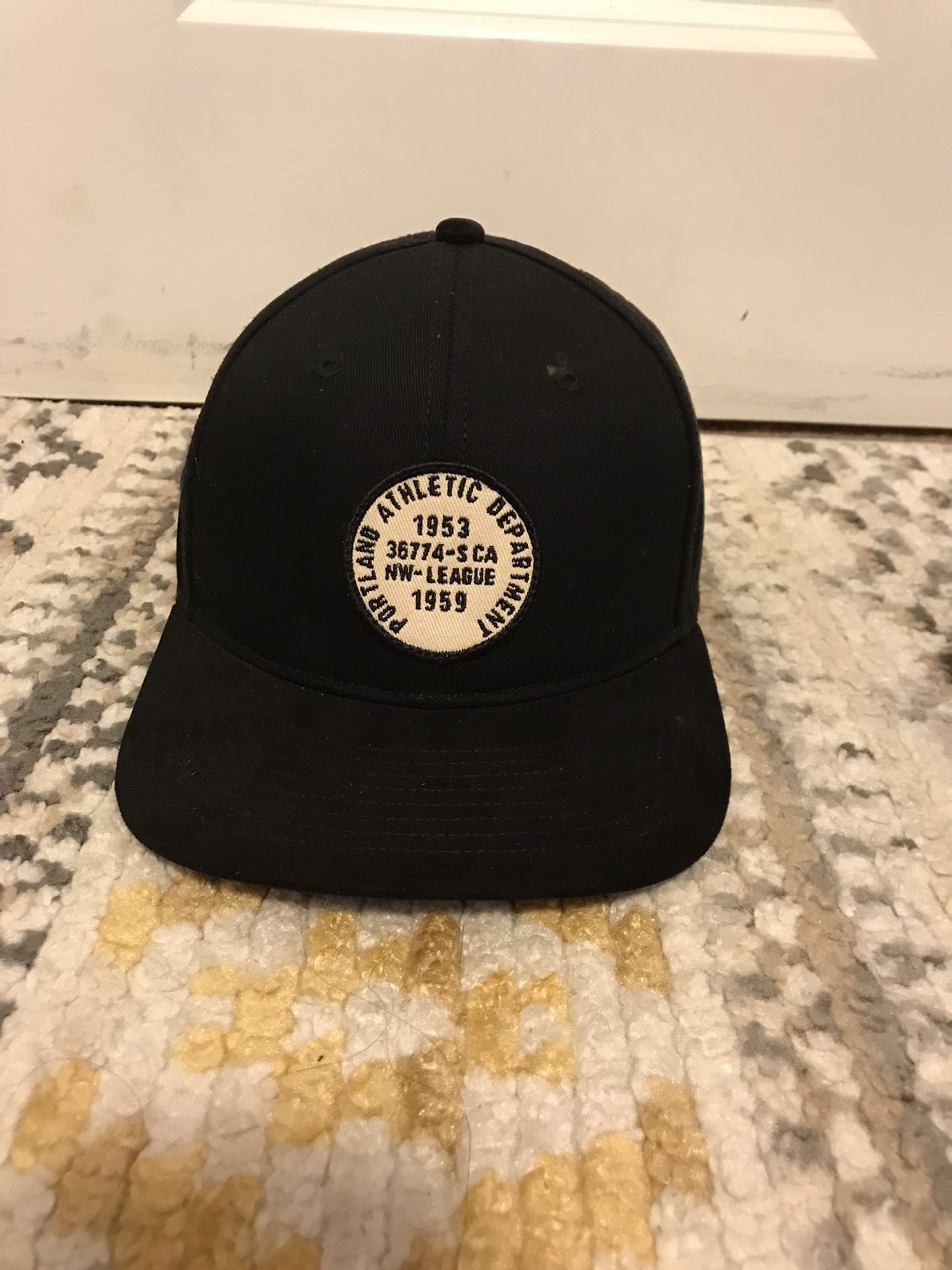 Black Skate Hat 
