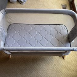 Newton Bassinet And Bedside Sleeper 