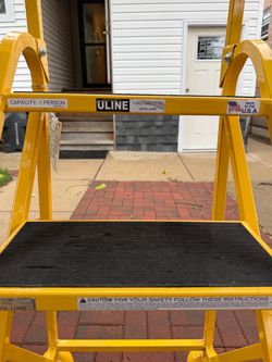Uline rolling 4 step ladder