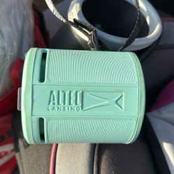 Mini bluetooth speaker