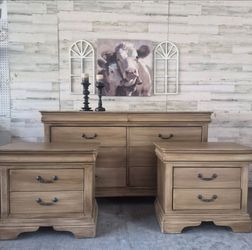 Refinished 3pc Pottery Barn Style Dresser Set