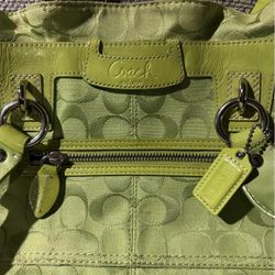 vintage coach penelope signature shoulder bag in lime green