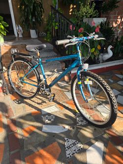 Mountain Bike 18-Speed