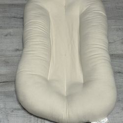 Snuggle me Organic Pillow